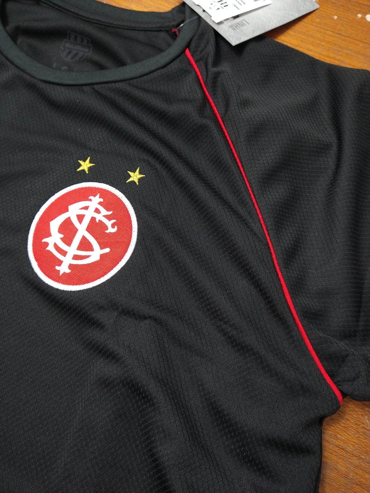 Camisa Internacional Basic Preta